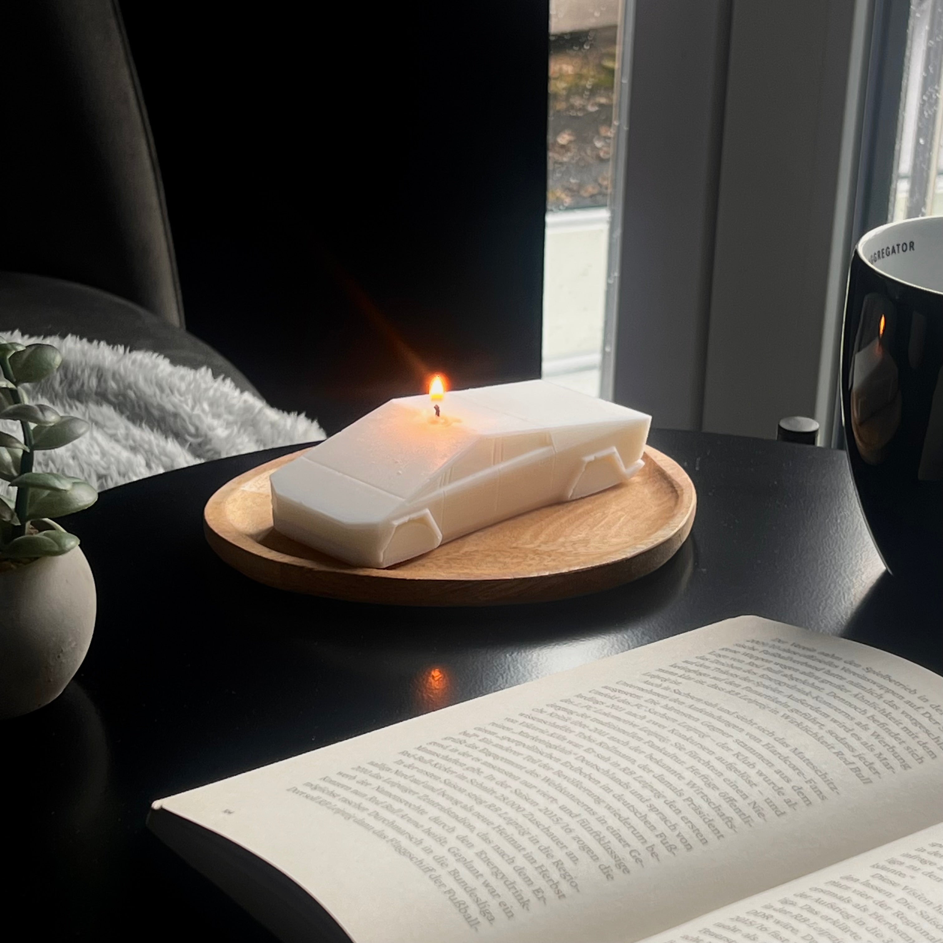 Cybertruck candle